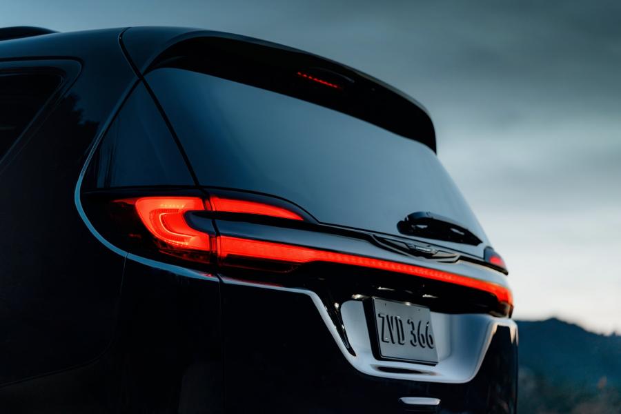 Детали экстерьера Chrysler Pacifica Limited S Appearance Package AWD (RU) 2020 года  (фото 6 из 70)